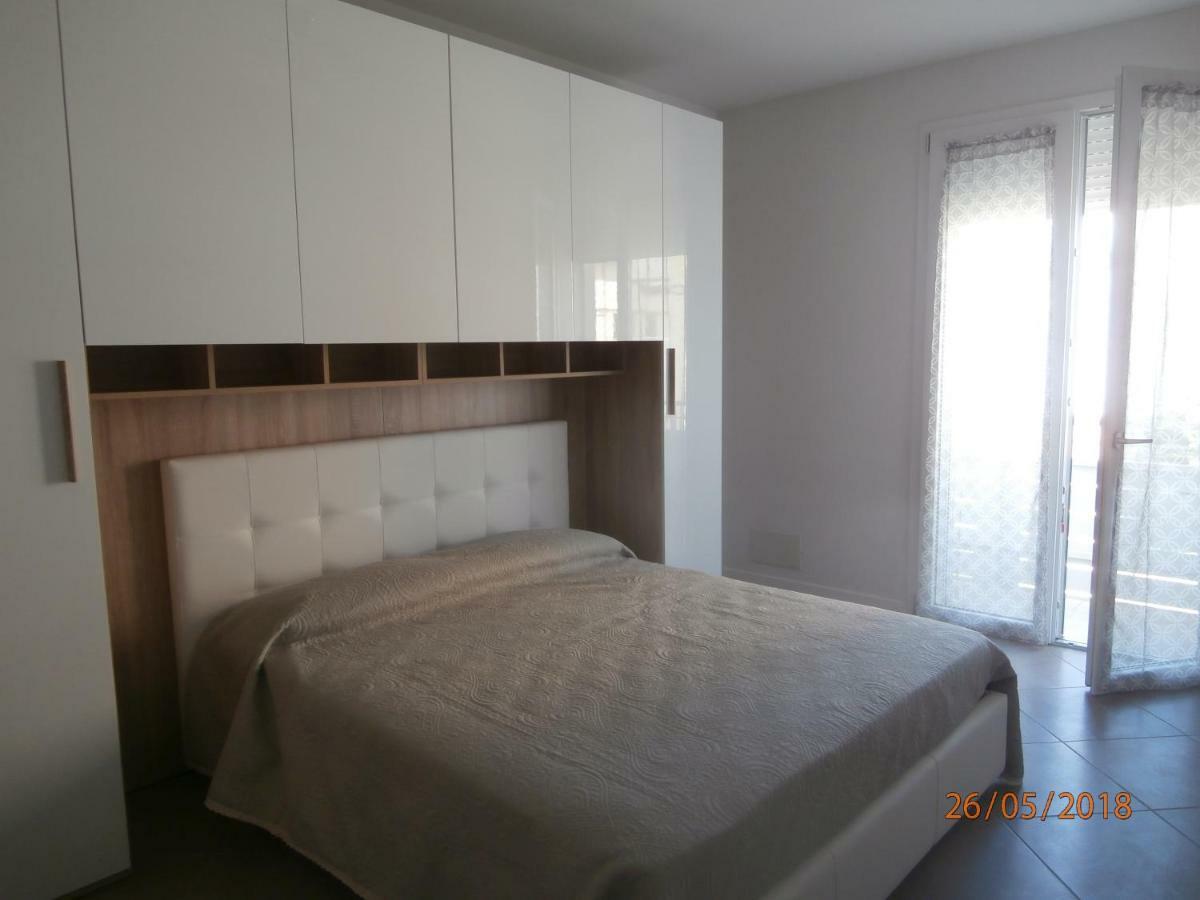 Nuovo Bilocale In Via Lagomaggio, 31 Rimini Exteriör bild