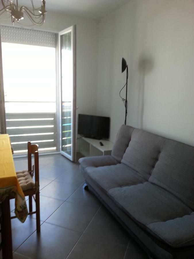 Nuovo Bilocale In Via Lagomaggio, 31 Rimini Exteriör bild