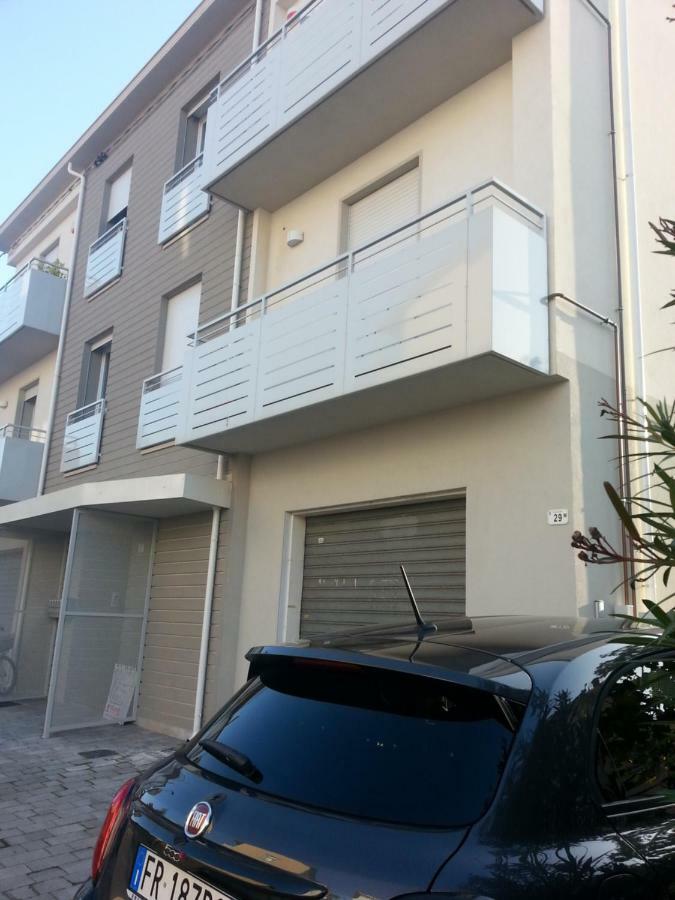 Nuovo Bilocale In Via Lagomaggio, 31 Rimini Exteriör bild